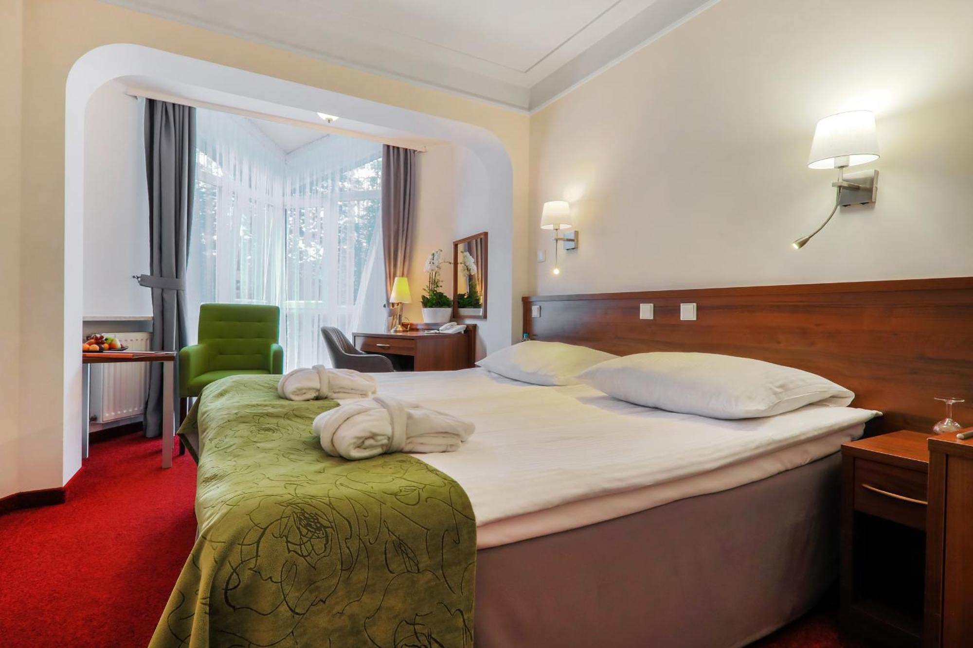 Papuga Park Hotel Wellness Marrakesz & Spa Bielsko-Biała Extérieur photo