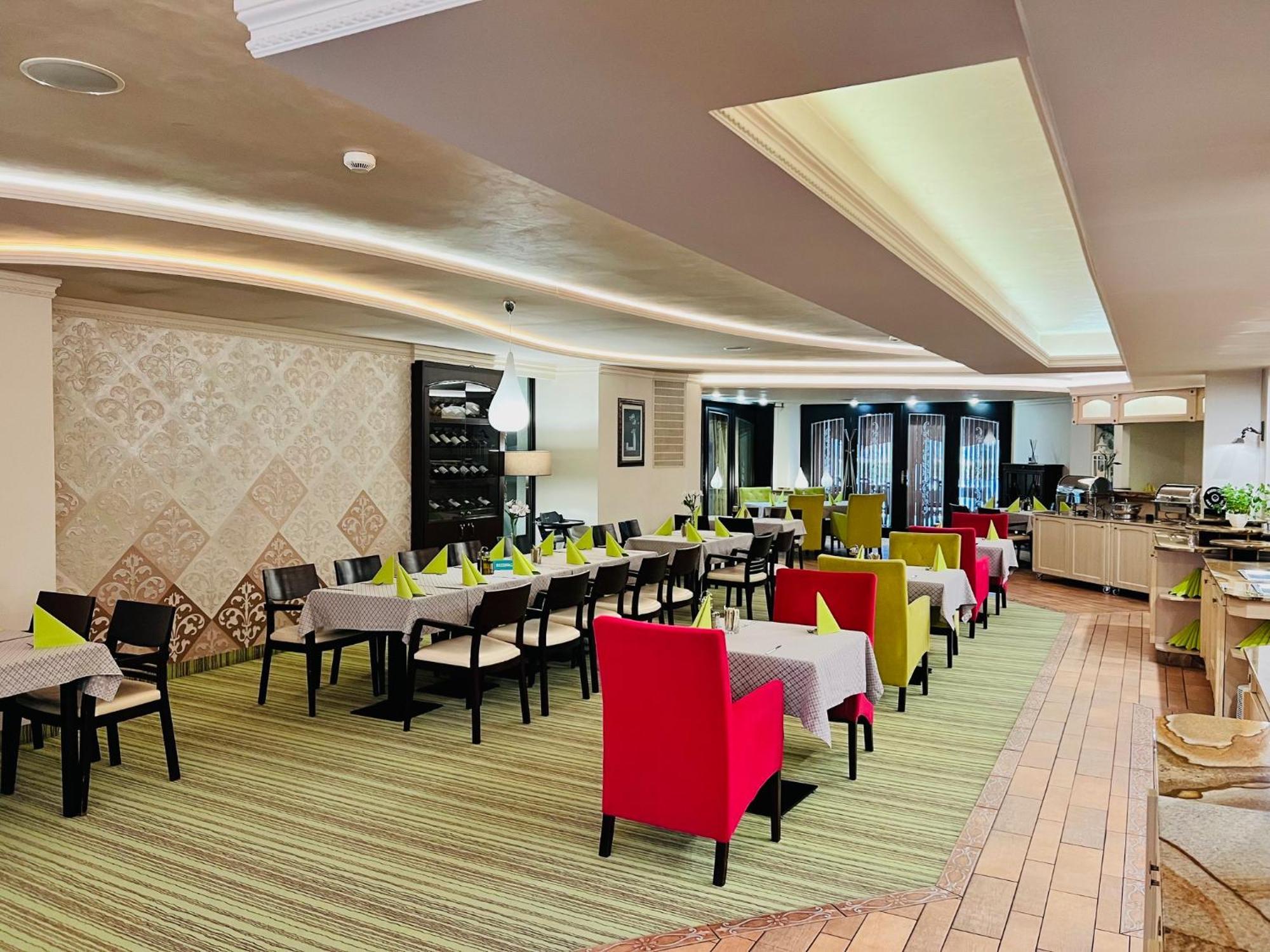 Papuga Park Hotel Wellness Marrakesz & Spa Bielsko-Biała Extérieur photo