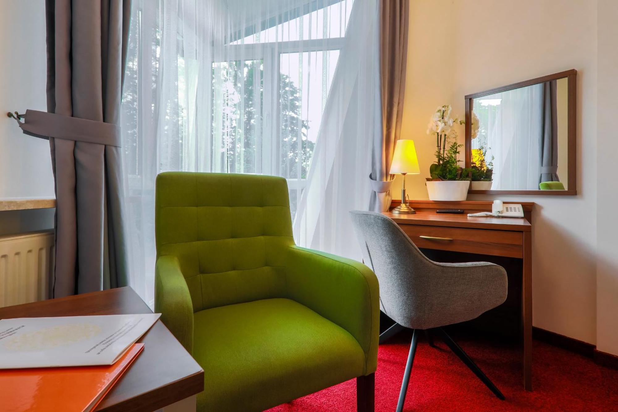 Papuga Park Hotel Wellness Marrakesz & Spa Bielsko-Biała Extérieur photo