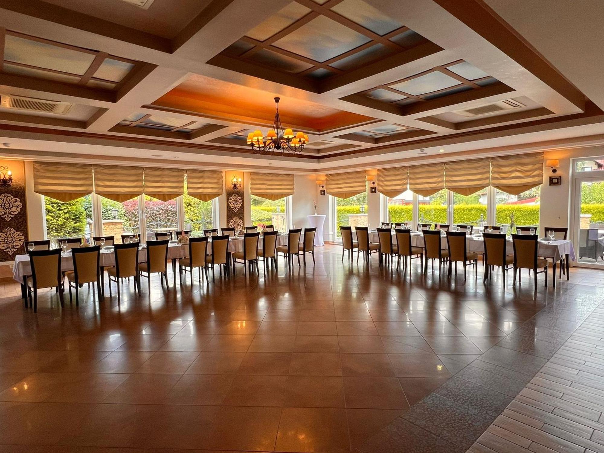Papuga Park Hotel Wellness Marrakesz & Spa Bielsko-Biała Extérieur photo