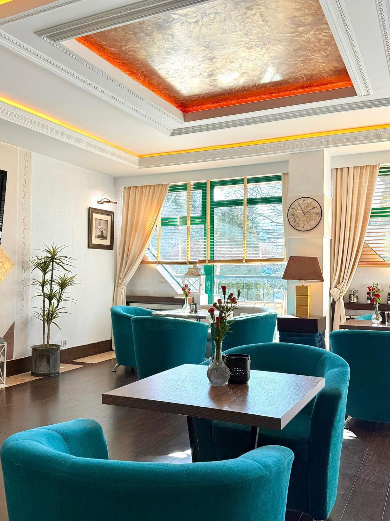 Papuga Park Hotel Wellness Marrakesz & Spa Bielsko-Biała Extérieur photo